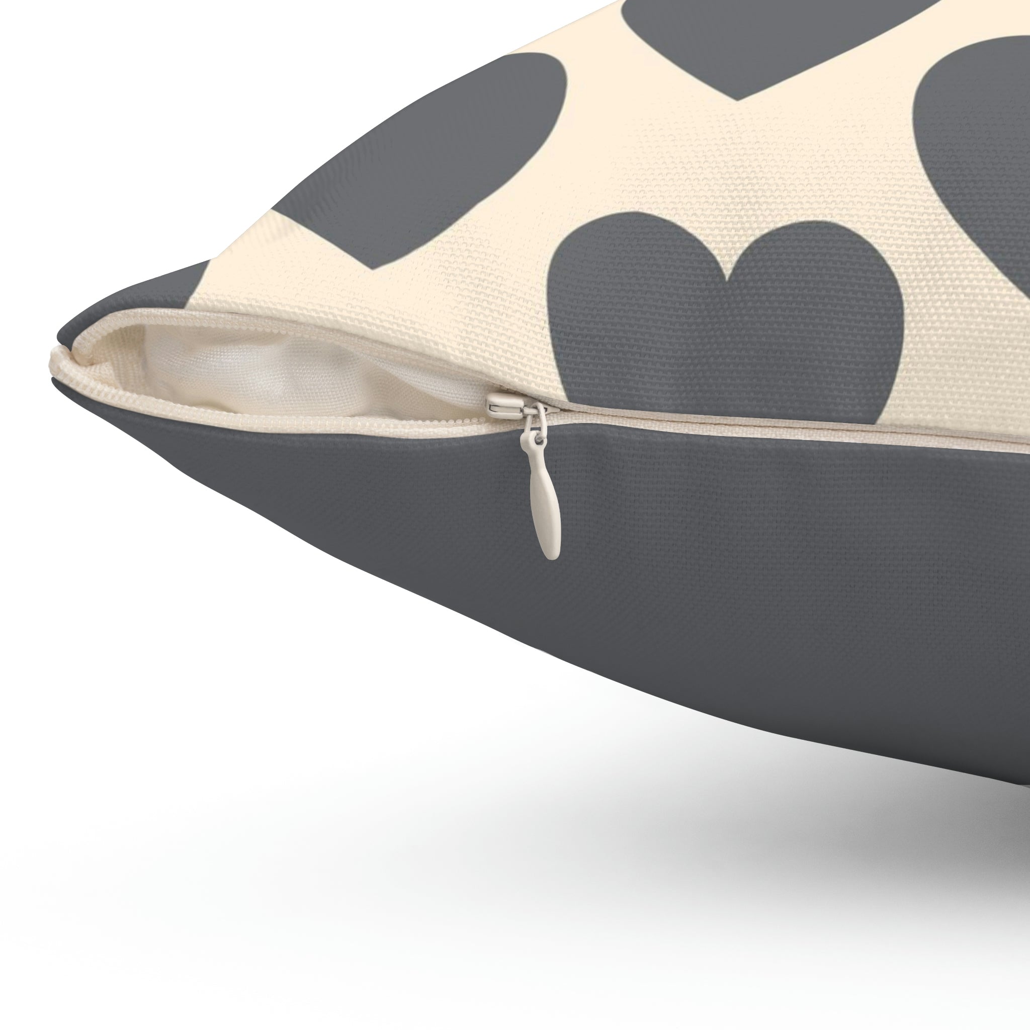 Love Spun Polyester Pillow Heart off white/grey  pattern
